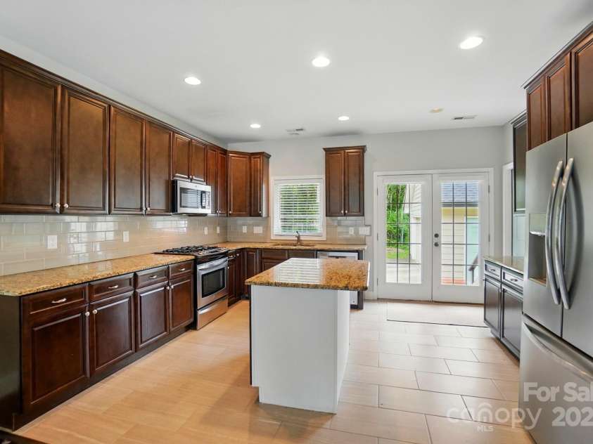 6618 Alexander Road, Charlotte, NC 28270.  MLS# CAR4265739, YatesRealty ID 6558. 