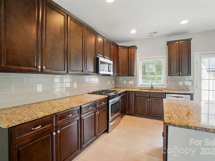 6618 Alexander Road, Charlotte, NC 28270.  MLS# CAR4265739, YatesRealty ID 6558. 