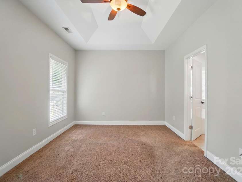 6618 Alexander Road, Charlotte, NC 28270.  MLS# CAR4265739, YatesRealty ID 6558. 