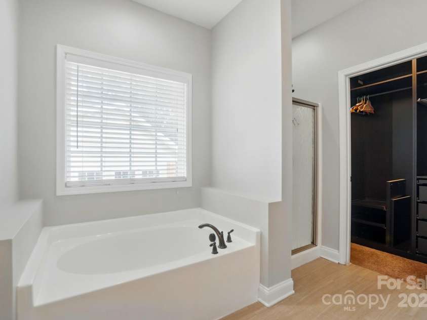 6618 Alexander Road, Charlotte, NC 28270.  MLS# CAR4265739, YatesRealty ID 6558. 