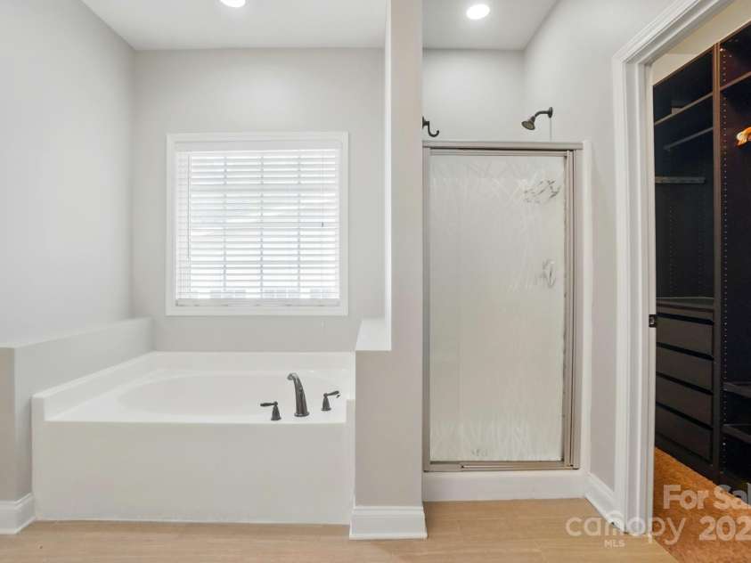 6618 Alexander Road, Charlotte, NC 28270.  MLS# CAR4265739, YatesRealty ID 6558. 