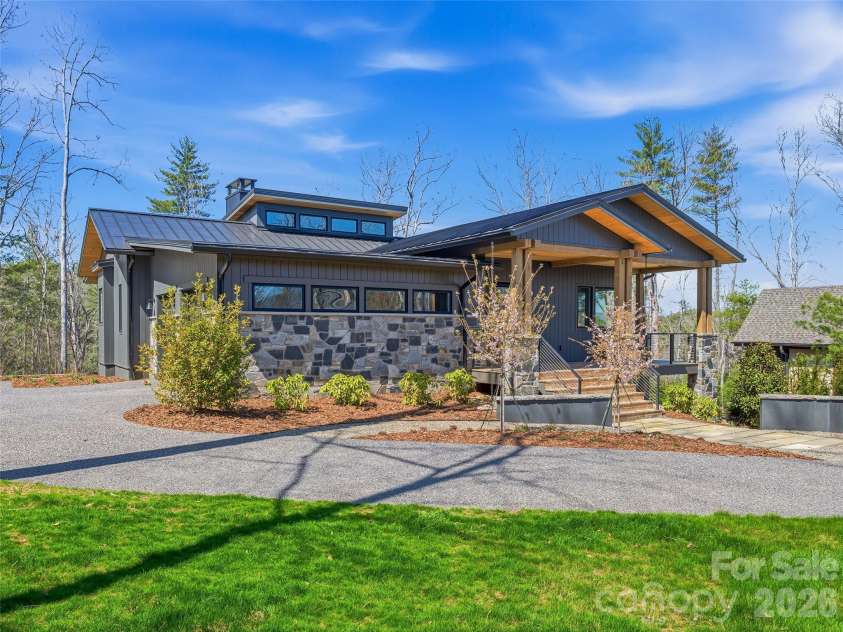 140 Upperfell Court, Asheville, NC 28803.  MLS# CAR4354018, YatesRealty ID 6559. 