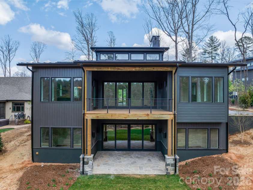140 Upperfell Court, Asheville, NC 28803.  MLS# CAR4354018, YatesRealty ID 6559. 