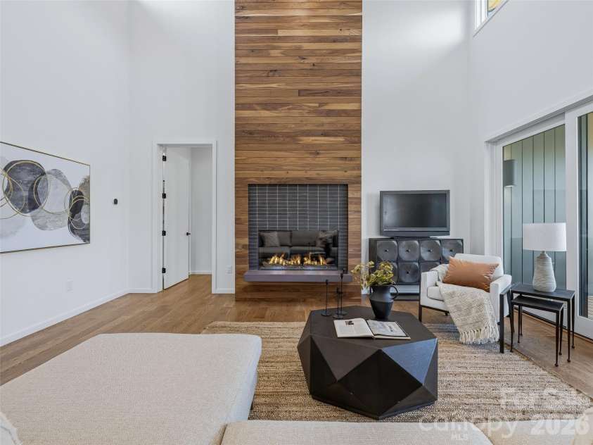 140 Upperfell Court, Asheville, NC 28803.  MLS# CAR4354018, YatesRealty ID 6559. 