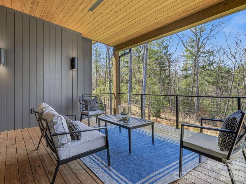 140 Upperfell Court, Asheville, NC 28803.  MLS# CAR4354018, YatesRealty ID 6559. 