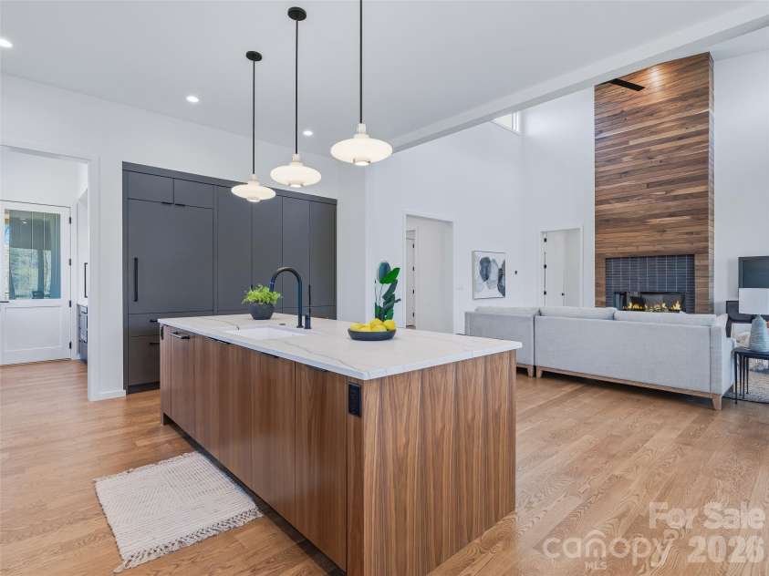 140 Upperfell Court, Asheville, NC 28803.  MLS# CAR4354018, YatesRealty ID 6559. 