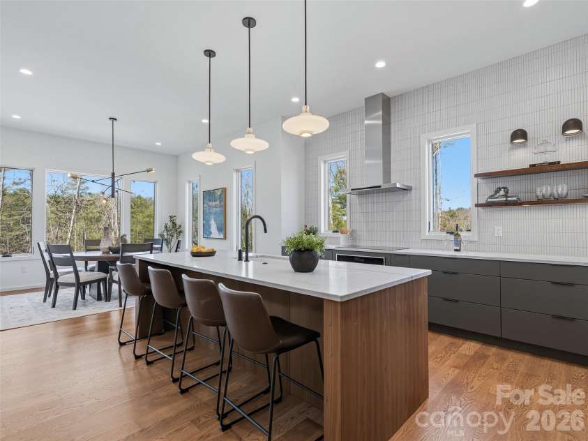 140 Upperfell Court, Asheville, NC 28803.  MLS# CAR4354018, YatesRealty ID 6559. 
