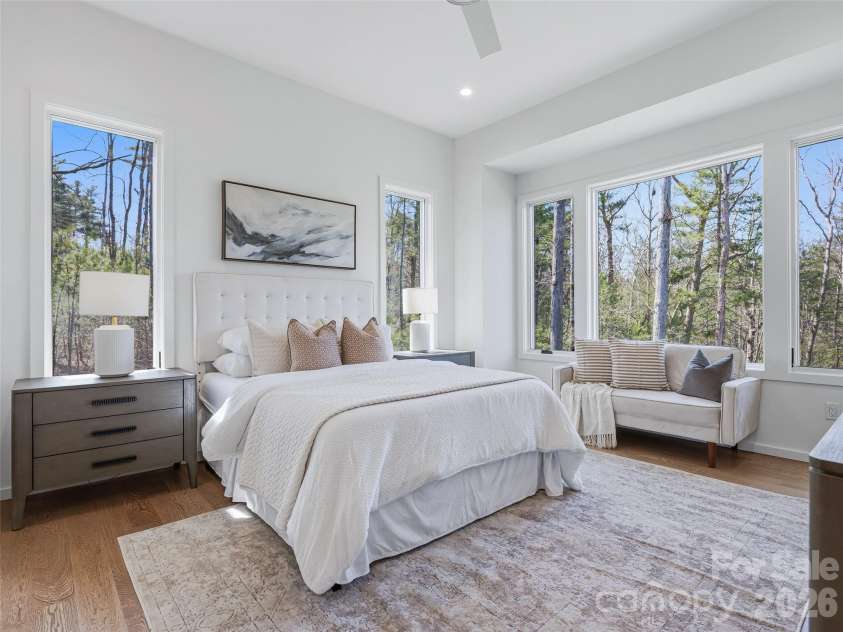 140 Upperfell Court, Asheville, NC 28803.  MLS# CAR4354018, YatesRealty ID 6559. 