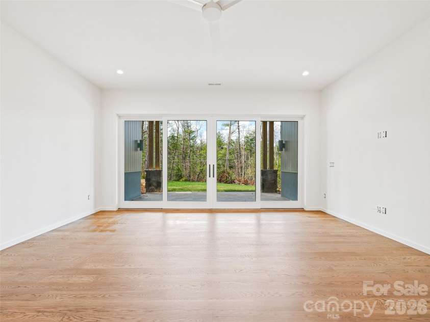 140 Upperfell Court, Asheville, NC 28803.  MLS# CAR4354018, YatesRealty ID 6559. 