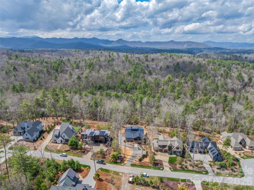 140 Upperfell Court, Asheville, NC 28803.  MLS# CAR4354018, YatesRealty ID 6559. 