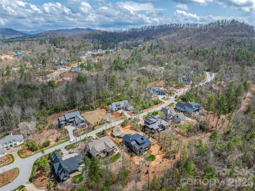 140 Upperfell Court, Asheville, NC 28803.  MLS# CAR4354018, YatesRealty ID 6559. 