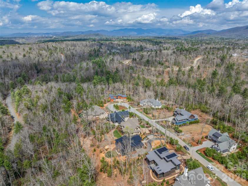 140 Upperfell Court, Asheville, NC 28803.  MLS# CAR4354018, YatesRealty ID 6559. 