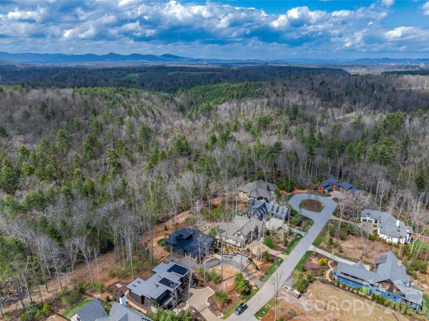 140 Upperfell Court, Asheville, NC 28803.  MLS# CAR4354018, YatesRealty ID 6559. 