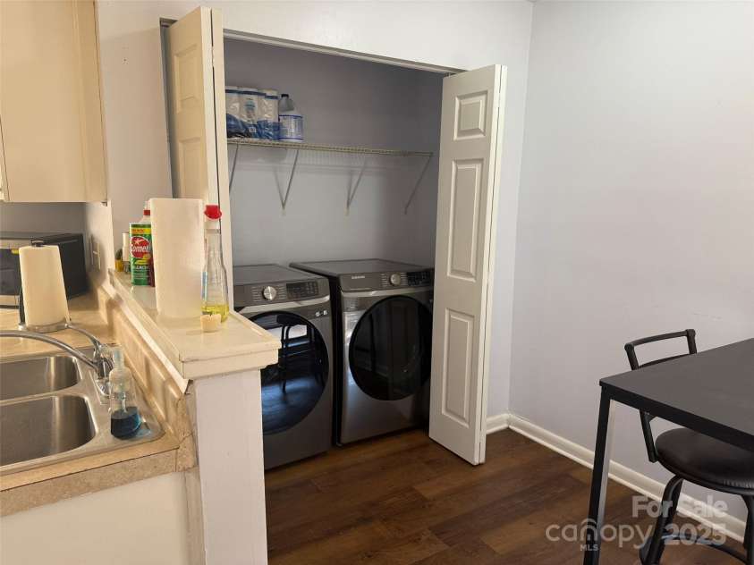 4823 Spring Lake Drive, Charlotte, NC 28212.  MLS# CAR4331709, YatesRealty ID 656. 