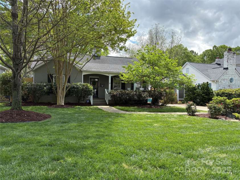 3019 Sunset Drive, Charlotte, NC 28209.  MLS# CAR4246474, YatesRealty ID 6560. 