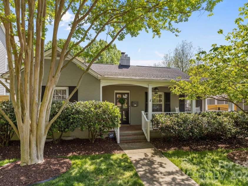 3019 Sunset Drive, Charlotte, NC 28209.  MLS# CAR4246474, YatesRealty ID 6560. 
