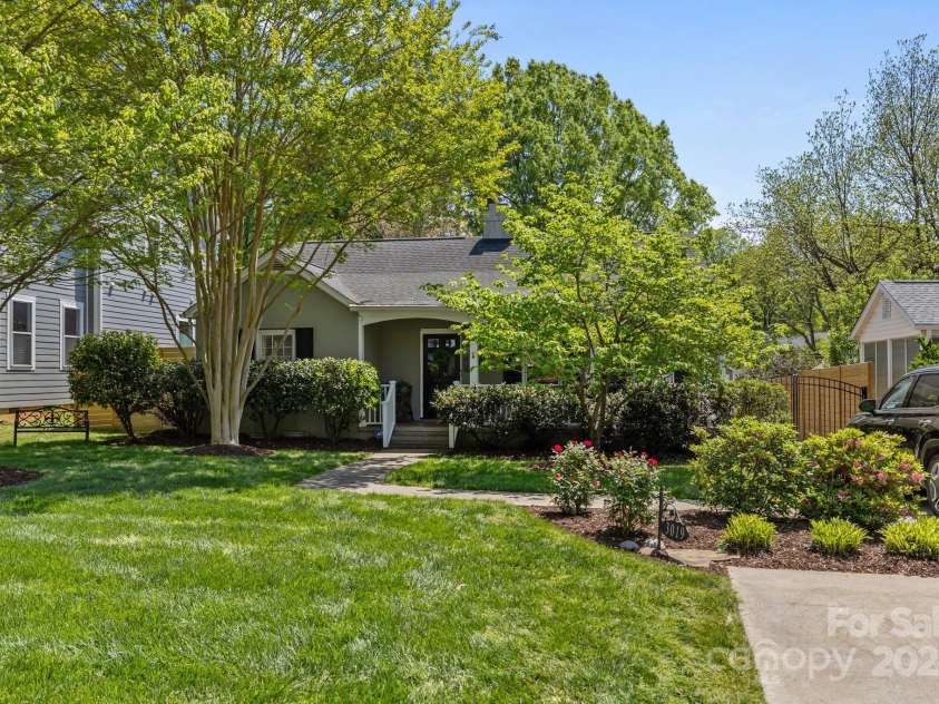 3019 Sunset Drive, Charlotte, NC 28209.  MLS# CAR4246474, YatesRealty ID 6560. 