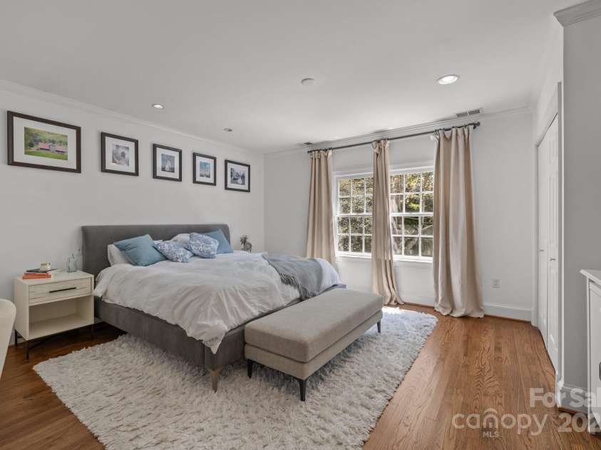 3019 Sunset Drive, Charlotte, NC 28209.  MLS# CAR4246474, YatesRealty ID 6560. 