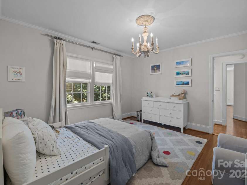 3019 Sunset Drive, Charlotte, NC 28209.  MLS# CAR4246474, YatesRealty ID 6560. 