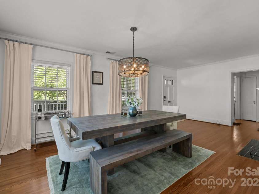 3019 Sunset Drive, Charlotte, NC 28209.  MLS# CAR4246474, YatesRealty ID 6560. 