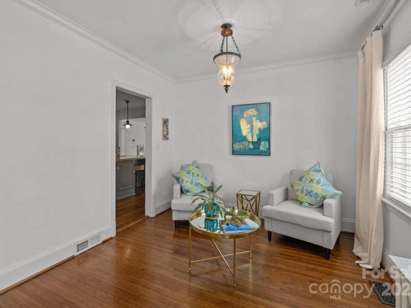 3019 Sunset Drive, Charlotte, NC 28209.  MLS# CAR4246474, YatesRealty ID 6560. 
