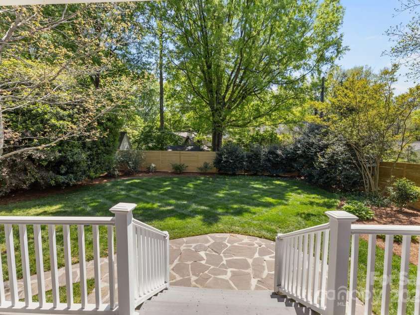 3019 Sunset Drive, Charlotte, NC 28209.  MLS# CAR4246474, YatesRealty ID 6560. 