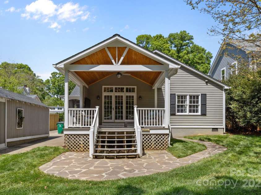 3019 Sunset Drive, Charlotte, NC 28209.  MLS# CAR4246474, YatesRealty ID 6560. 