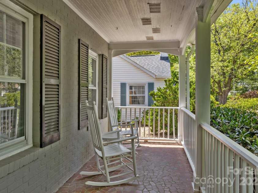3019 Sunset Drive, Charlotte, NC 28209.  MLS# CAR4246474, YatesRealty ID 6560. 