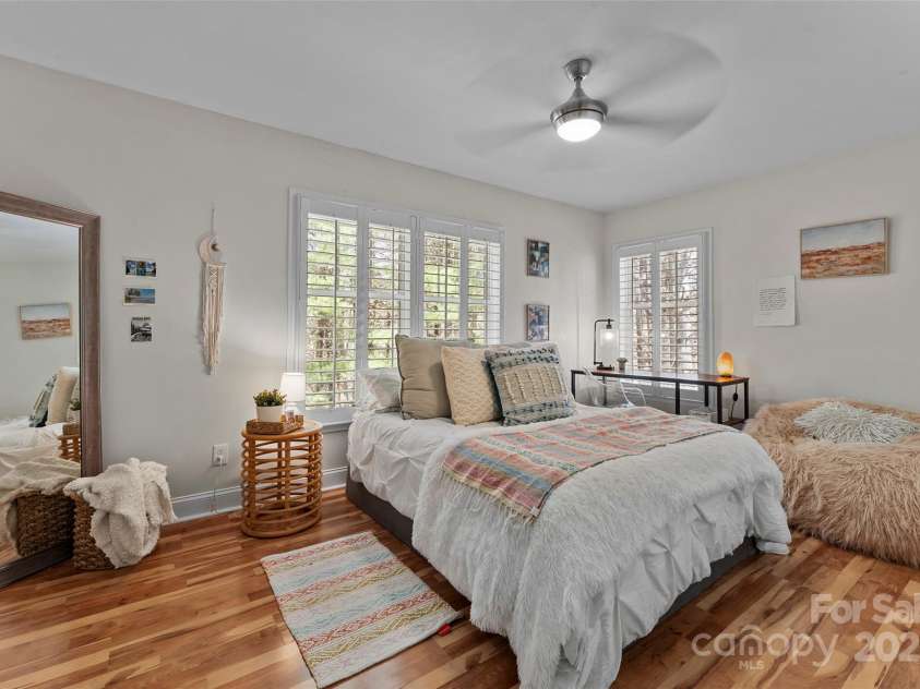 3015 Hickory Nut Trail, Hendersonville, NC 28739.  MLS# CAR4245867, YatesRealty ID 6563. 