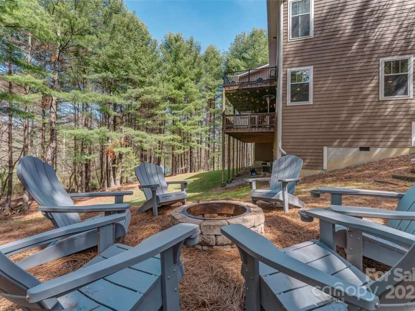 3015 Hickory Nut Trail, Hendersonville, NC 28739.  MLS# CAR4245867, YatesRealty ID 6563. 