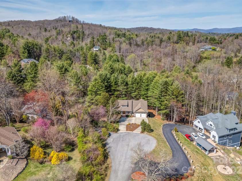 3015 Hickory Nut Trail, Hendersonville, NC 28739.  MLS# CAR4245867, YatesRealty ID 6563. 