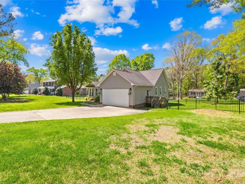 102 Northshore Drive, Cherryville, NC 28021.  MLS# CAR4245943, YatesRealty ID 6566. 