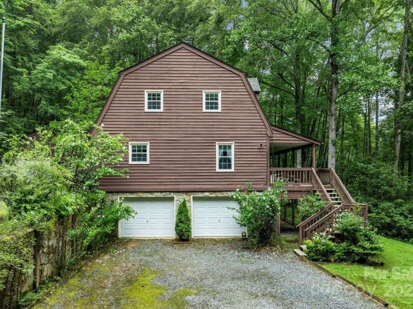 2767 Tanasee Gap Road, Balsam Grove, NC 28708.  MLS# CAR4161160, YatesRealty ID 6567. Heated 2 car garage