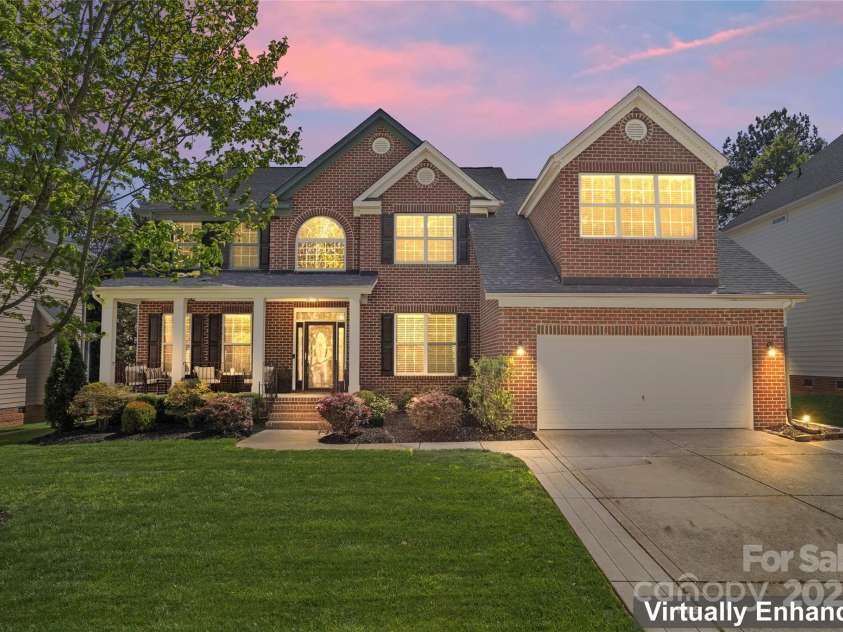 9715 Aragorn Lane, Charlotte, NC 28269.  MLS# CAR4247719, YatesRealty ID 6569. 