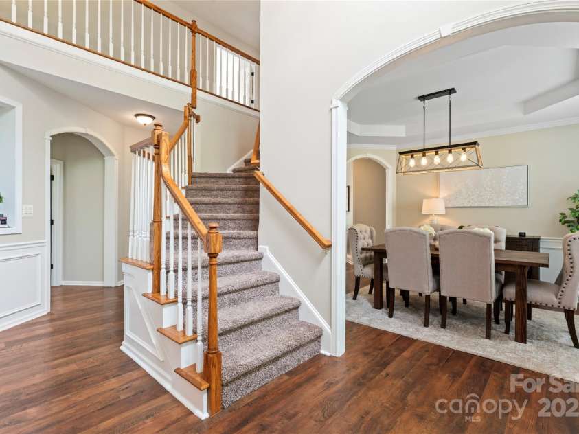 9715 Aragorn Lane, Charlotte, NC 28269.  MLS# CAR4247719, YatesRealty ID 6569. 