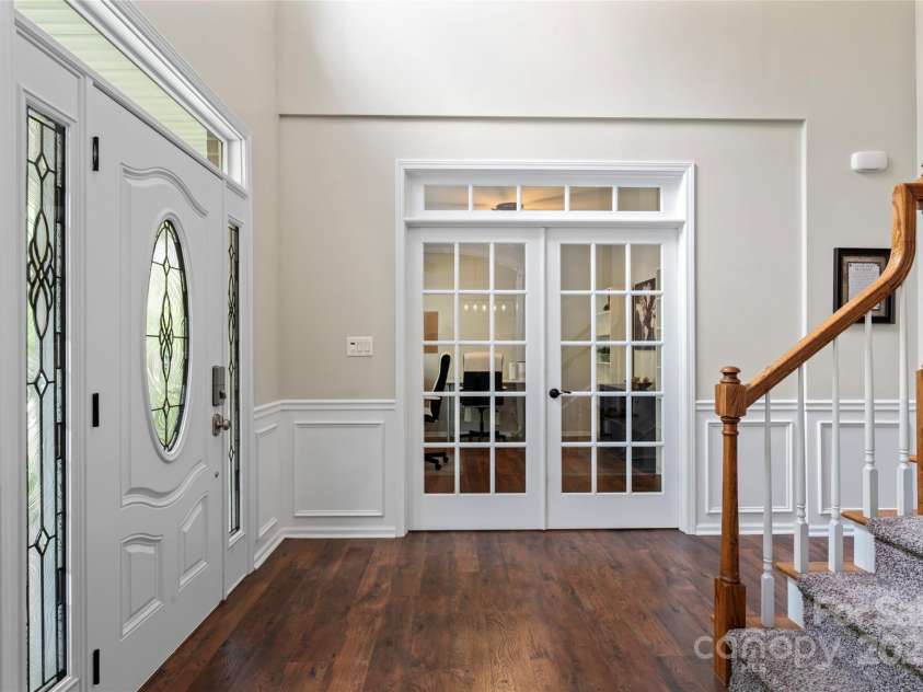 9715 Aragorn Lane, Charlotte, NC 28269.  MLS# CAR4247719, YatesRealty ID 6569. 