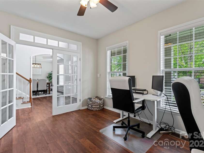 9715 Aragorn Lane, Charlotte, NC 28269.  MLS# CAR4247719, YatesRealty ID 6569. 