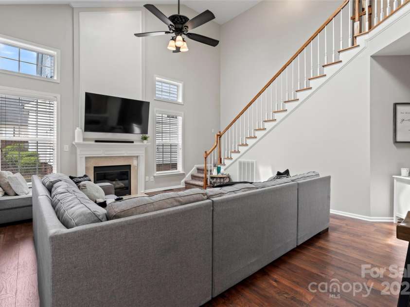 9715 Aragorn Lane, Charlotte, NC 28269.  MLS# CAR4247719, YatesRealty ID 6569. 