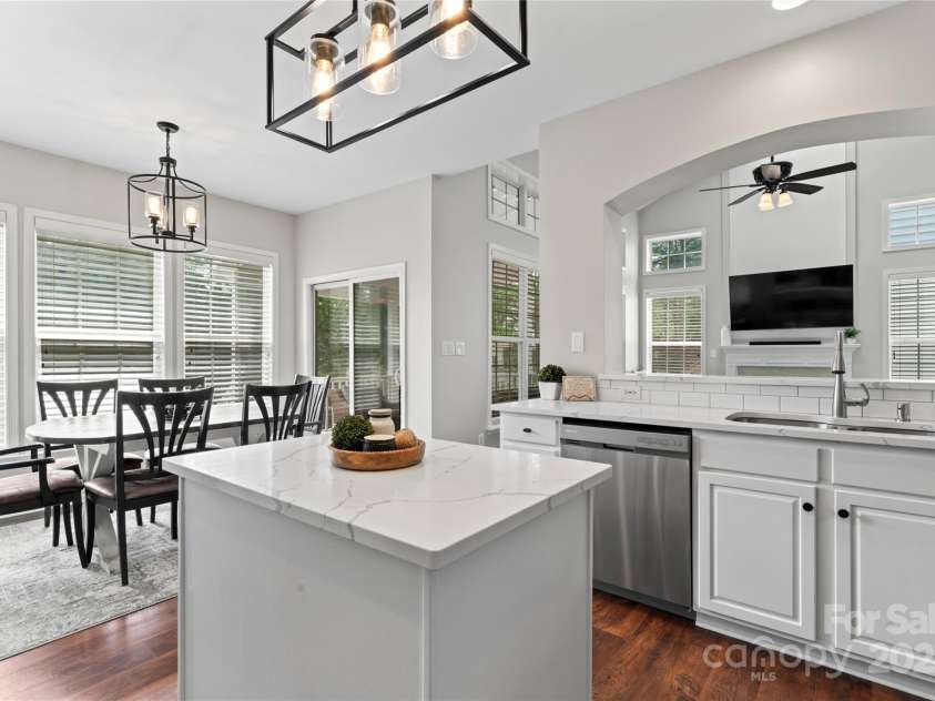 9715 Aragorn Lane, Charlotte, NC 28269.  MLS# CAR4247719, YatesRealty ID 6569. 