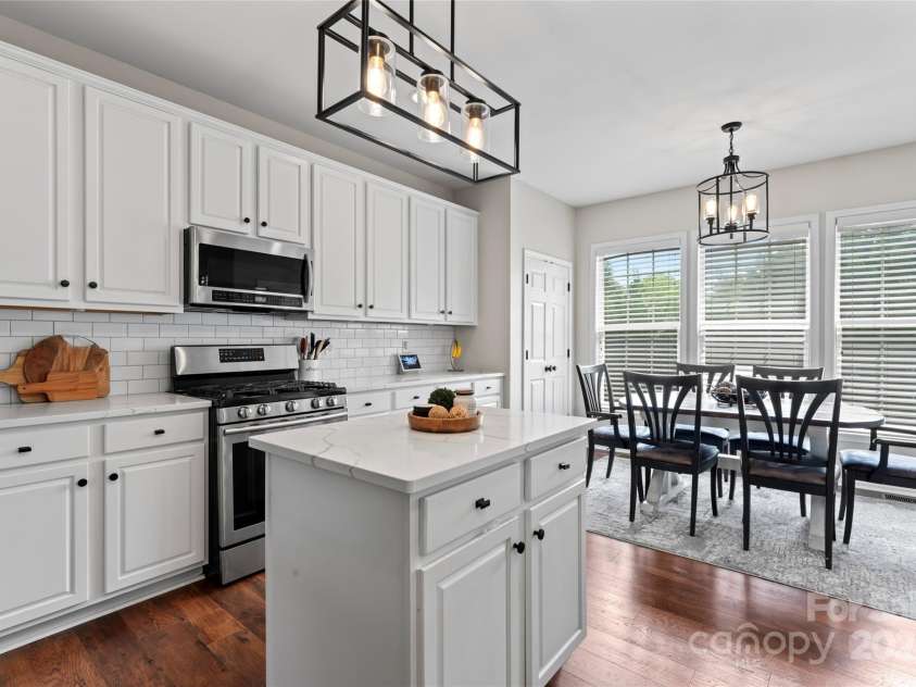 9715 Aragorn Lane, Charlotte, NC 28269.  MLS# CAR4247719, YatesRealty ID 6569. 