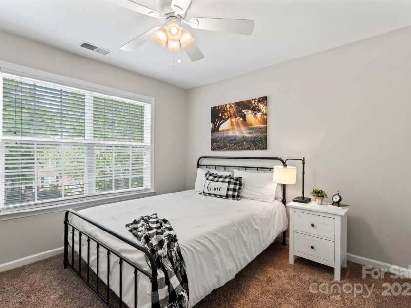 9715 Aragorn Lane, Charlotte, NC 28269.  MLS# CAR4247719, YatesRealty ID 6569. 