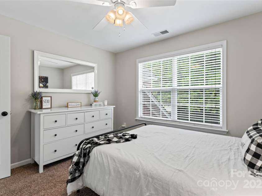 9715 Aragorn Lane, Charlotte, NC 28269.  MLS# CAR4247719, YatesRealty ID 6569. 