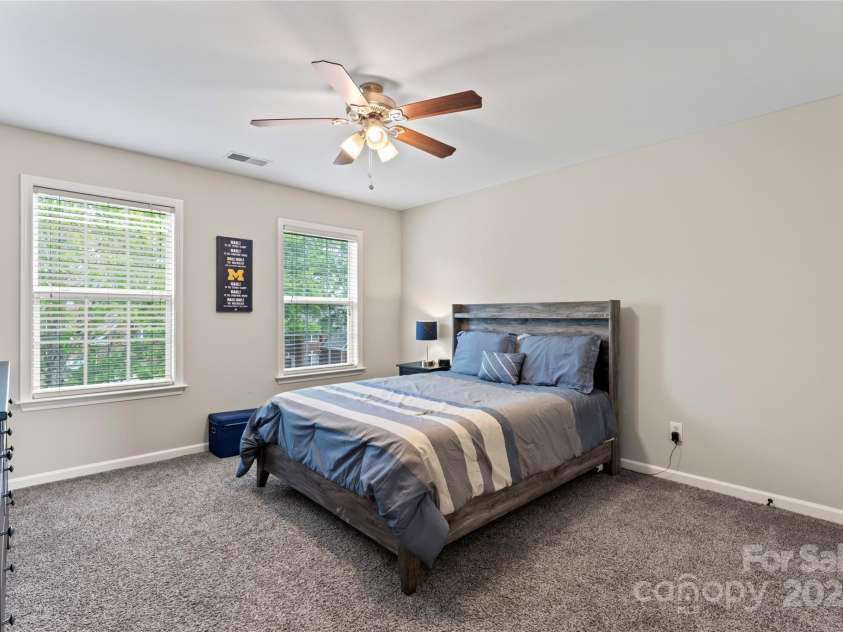 9715 Aragorn Lane, Charlotte, NC 28269.  MLS# CAR4247719, YatesRealty ID 6569. 