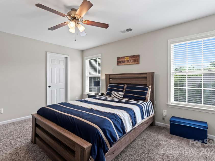 9715 Aragorn Lane, Charlotte, NC 28269.  MLS# CAR4247719, YatesRealty ID 6569. 