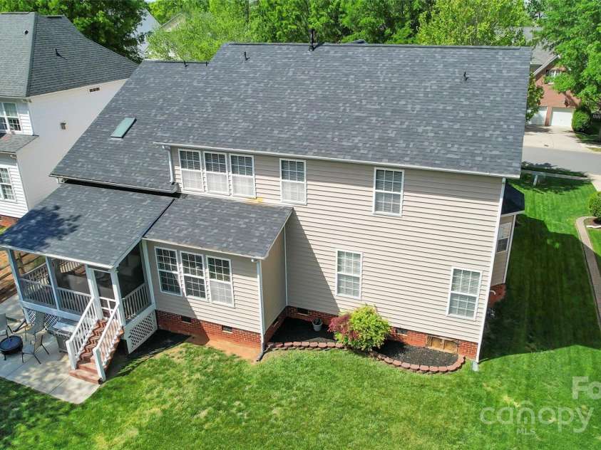 9715 Aragorn Lane, Charlotte, NC 28269.  MLS# CAR4247719, YatesRealty ID 6569. 