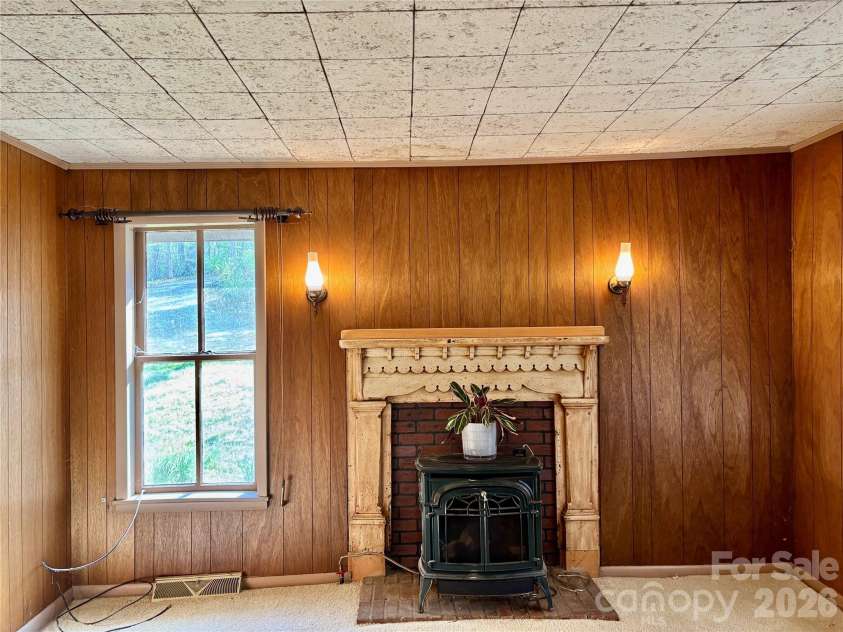 67 Shawnee Trail, Asheville, NC 28805.  MLS# CAR4331437, YatesRealty ID 6571. 