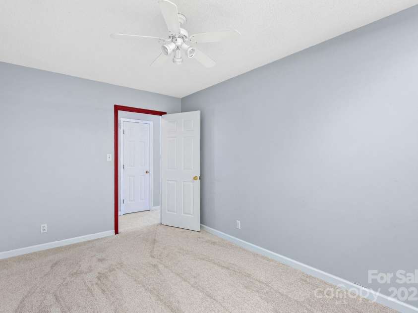 27 Eden Glen Road, Black Mountain, NC 28711.  MLS# CAR4292054, YatesRealty ID 6572. 