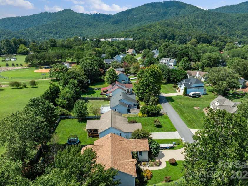 27 Eden Glen Road, Black Mountain, NC 28711.  MLS# CAR4292054, YatesRealty ID 6572. 