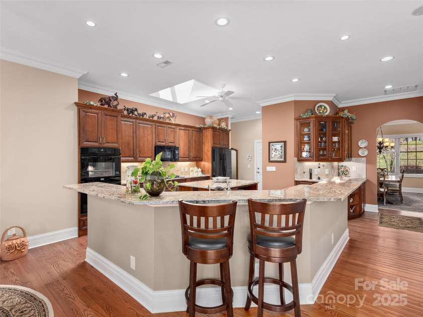 125 Lindsley Court, Hendersonville, NC 28792.  MLS# CAR4245651, YatesRealty ID 6574. 