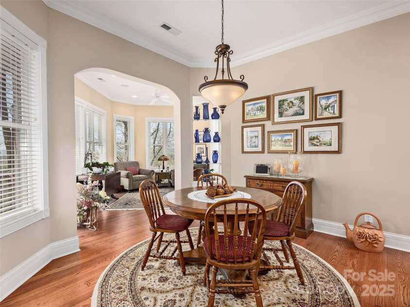 125 Lindsley Court, Hendersonville, NC 28792.  MLS# CAR4245651, YatesRealty ID 6574. Breakfast Room